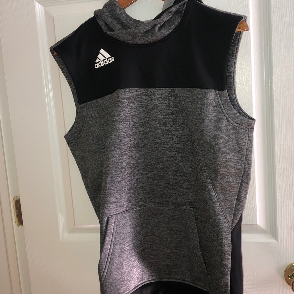 Men’s hooded sleeveless vest